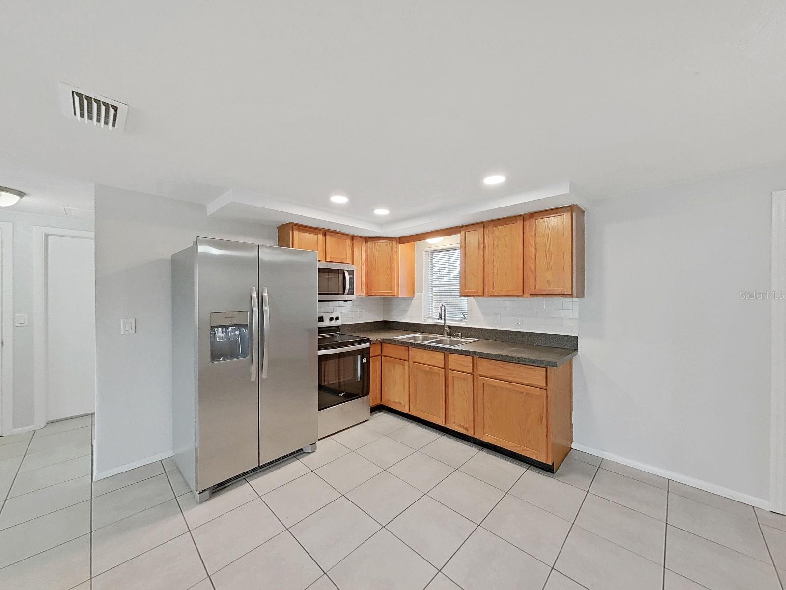 Image 9 of 36 For 5205 Drift Tide Drive