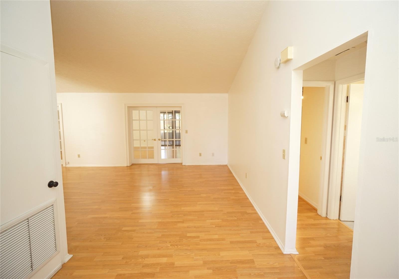 Image 15 of 20 For 6805 Sheridan Road