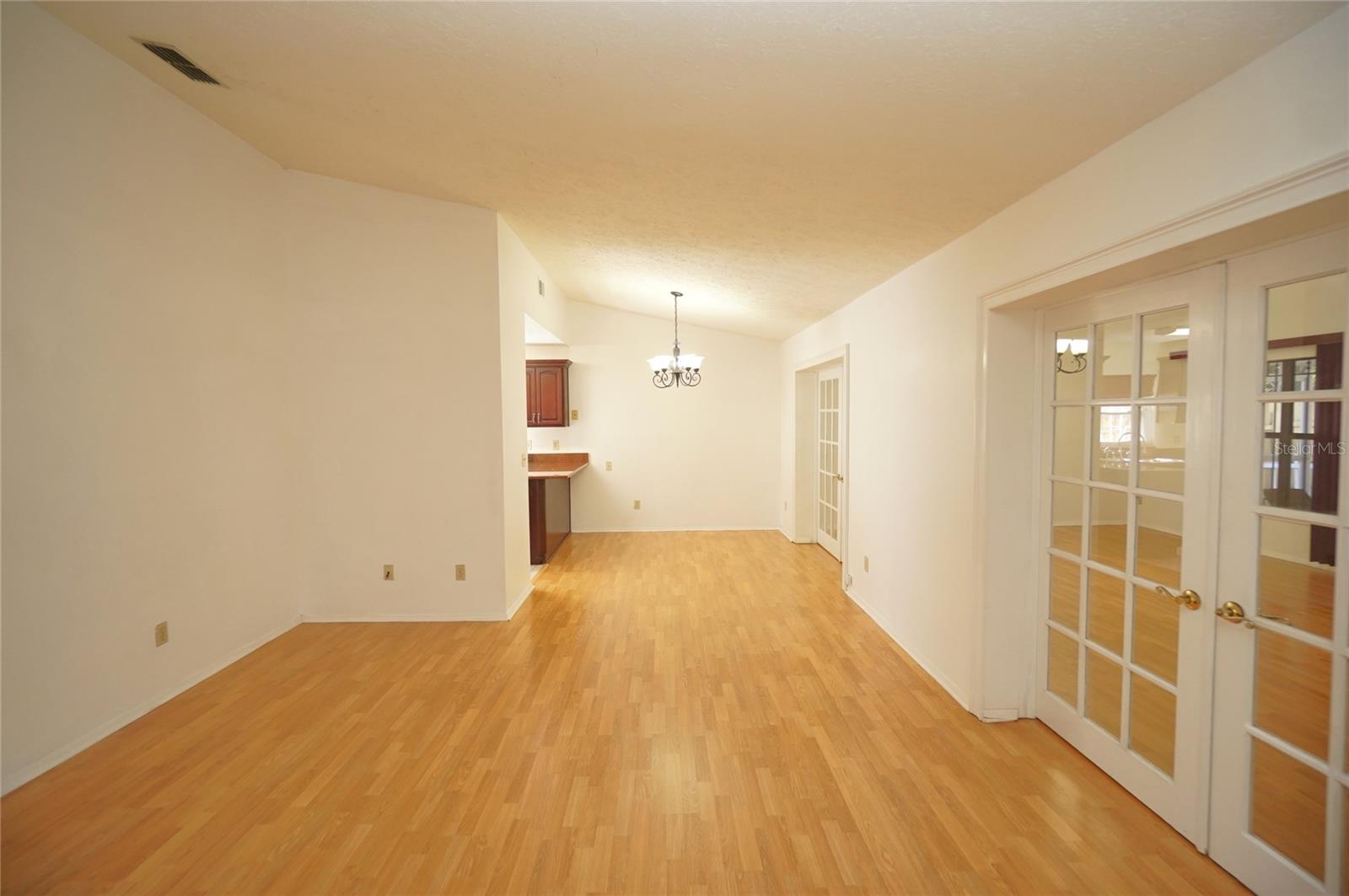 Image 6 of 20 For 6805 Sheridan Road