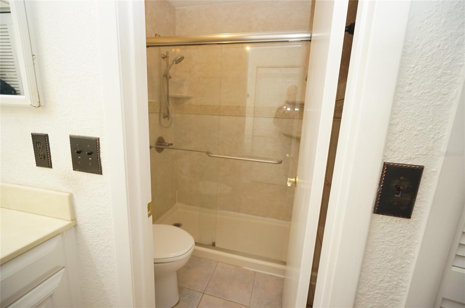 Image 7 of 20 For 6805 Sheridan Road