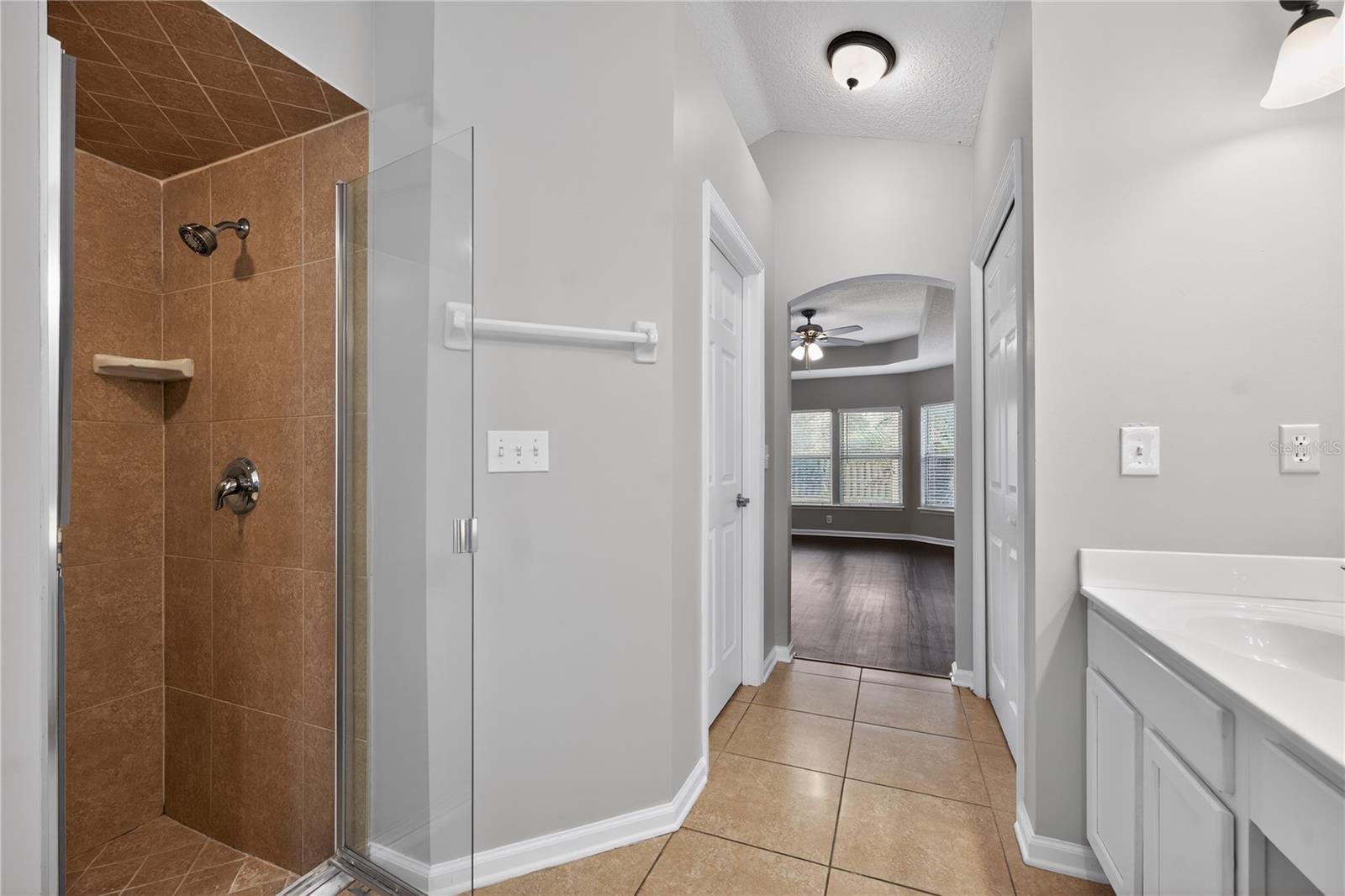 Image 11 of 36 For 14586 Zachary Drive E