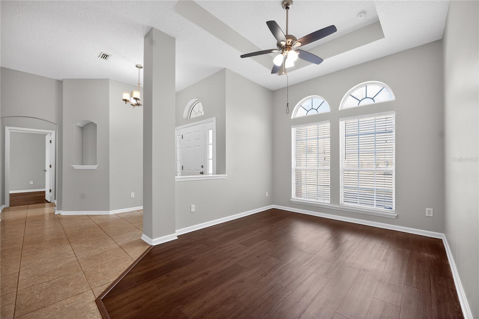 Image 16 of 36 For 14586 Zachary Drive E