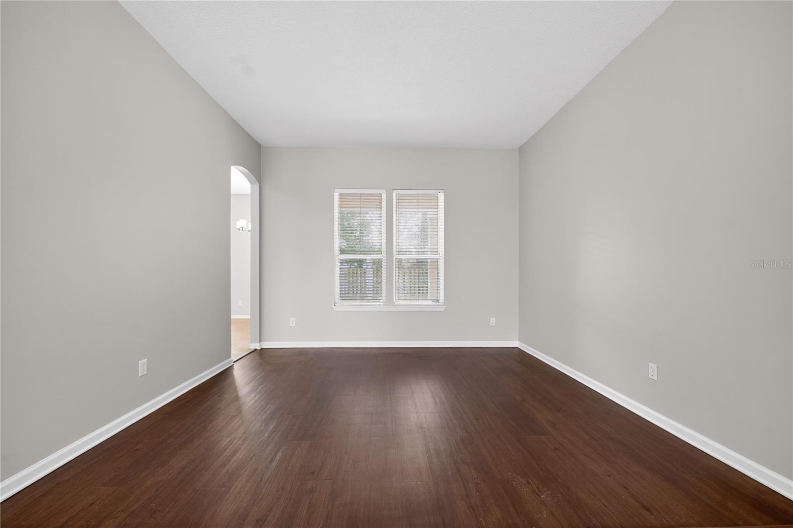 Image 17 of 36 For 14586 Zachary Drive E