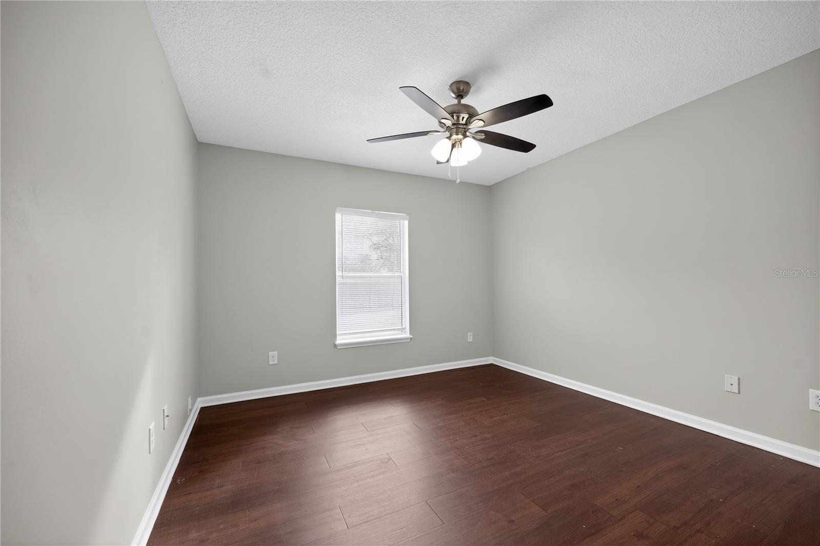 Image 18 of 36 For 14586 Zachary Drive E