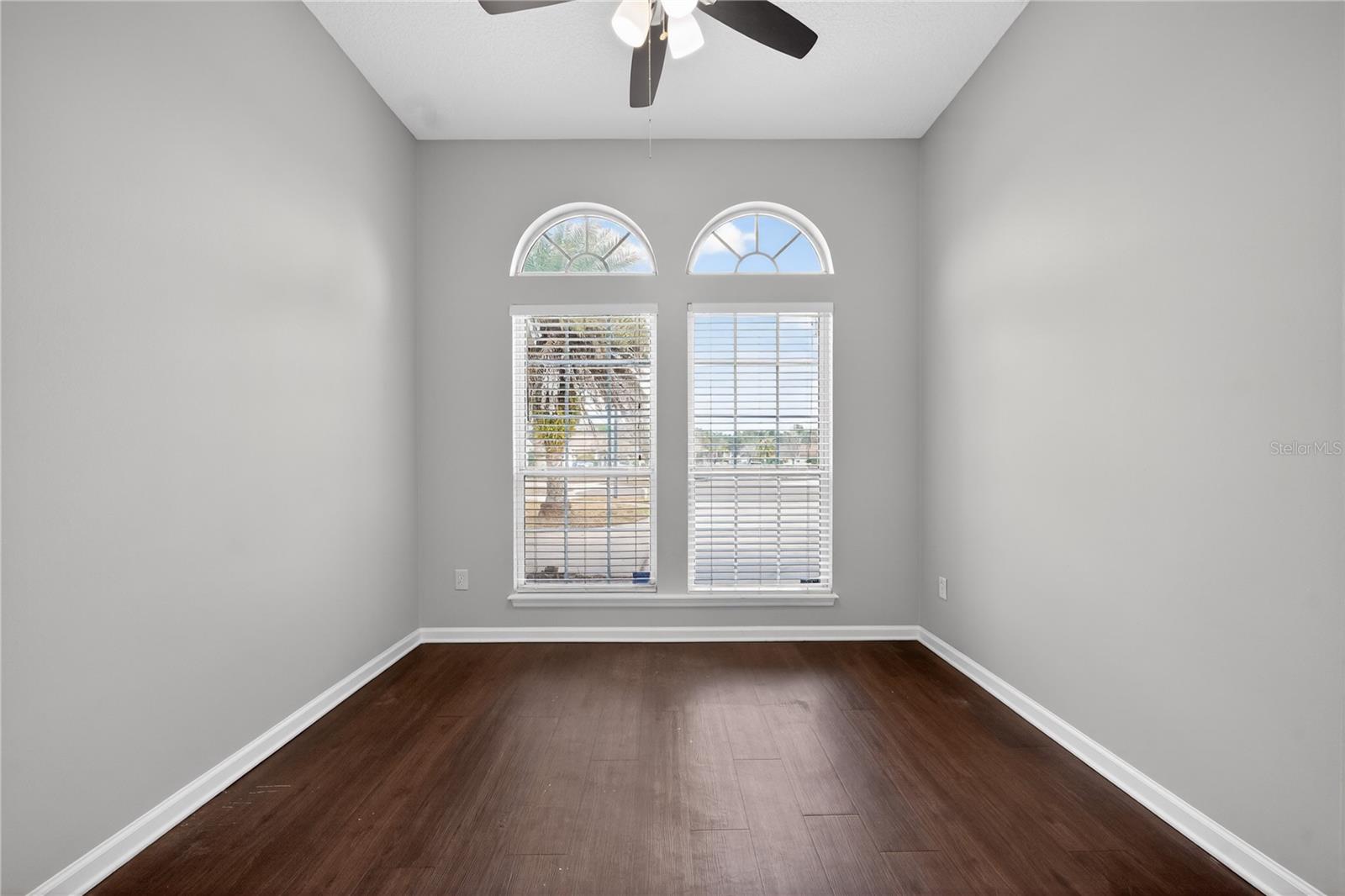 Image 20 of 36 For 14586 Zachary Drive E