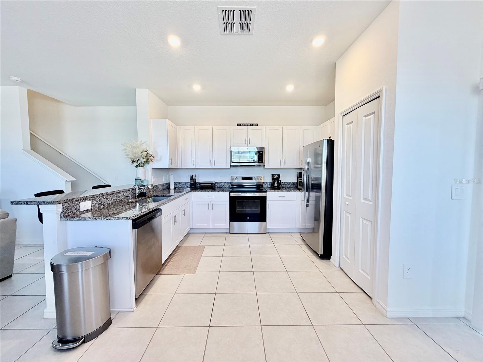 Image 7 of 27 For 2580 Sunray Venus Way