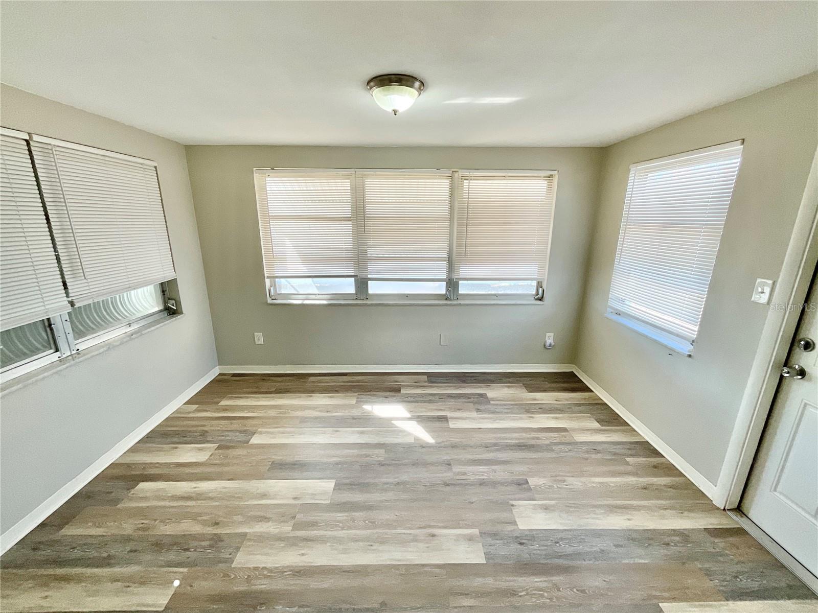 Image 10 of 17 For 1541 Alert Street