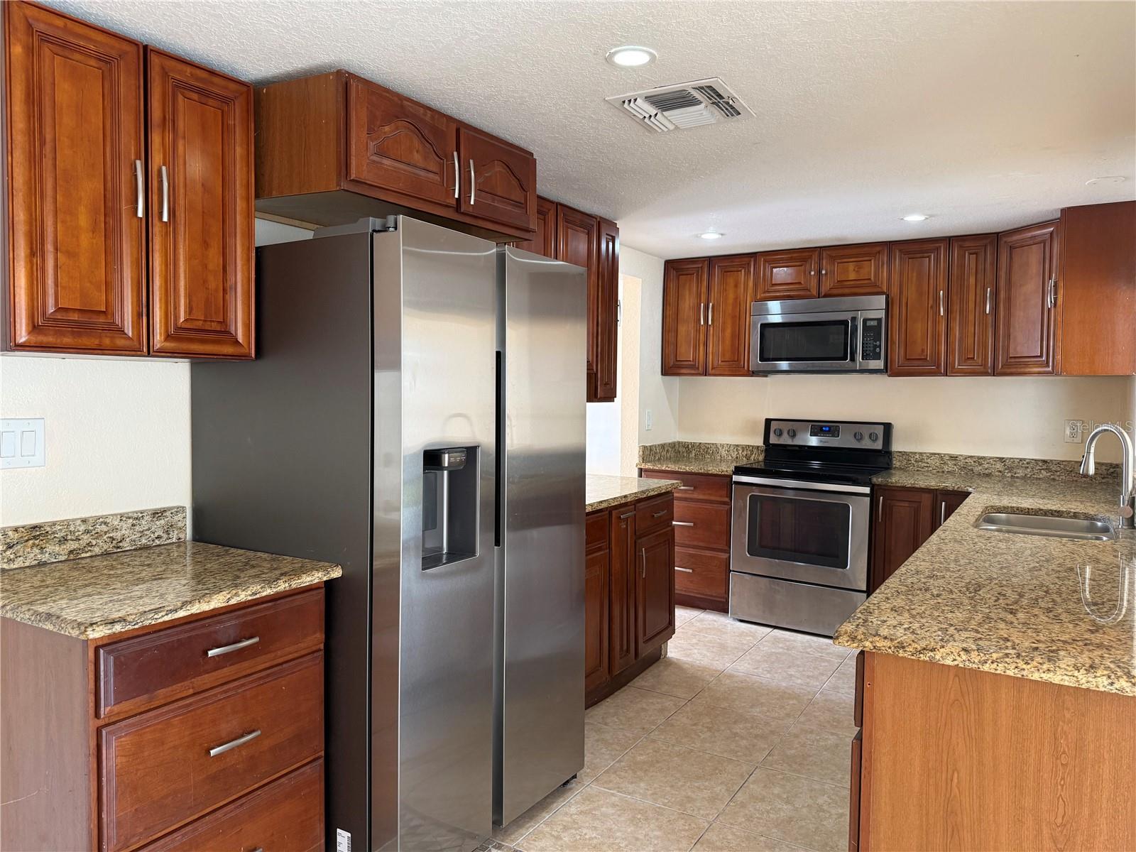 Image 10 of 23 For 3628 Landale Drive