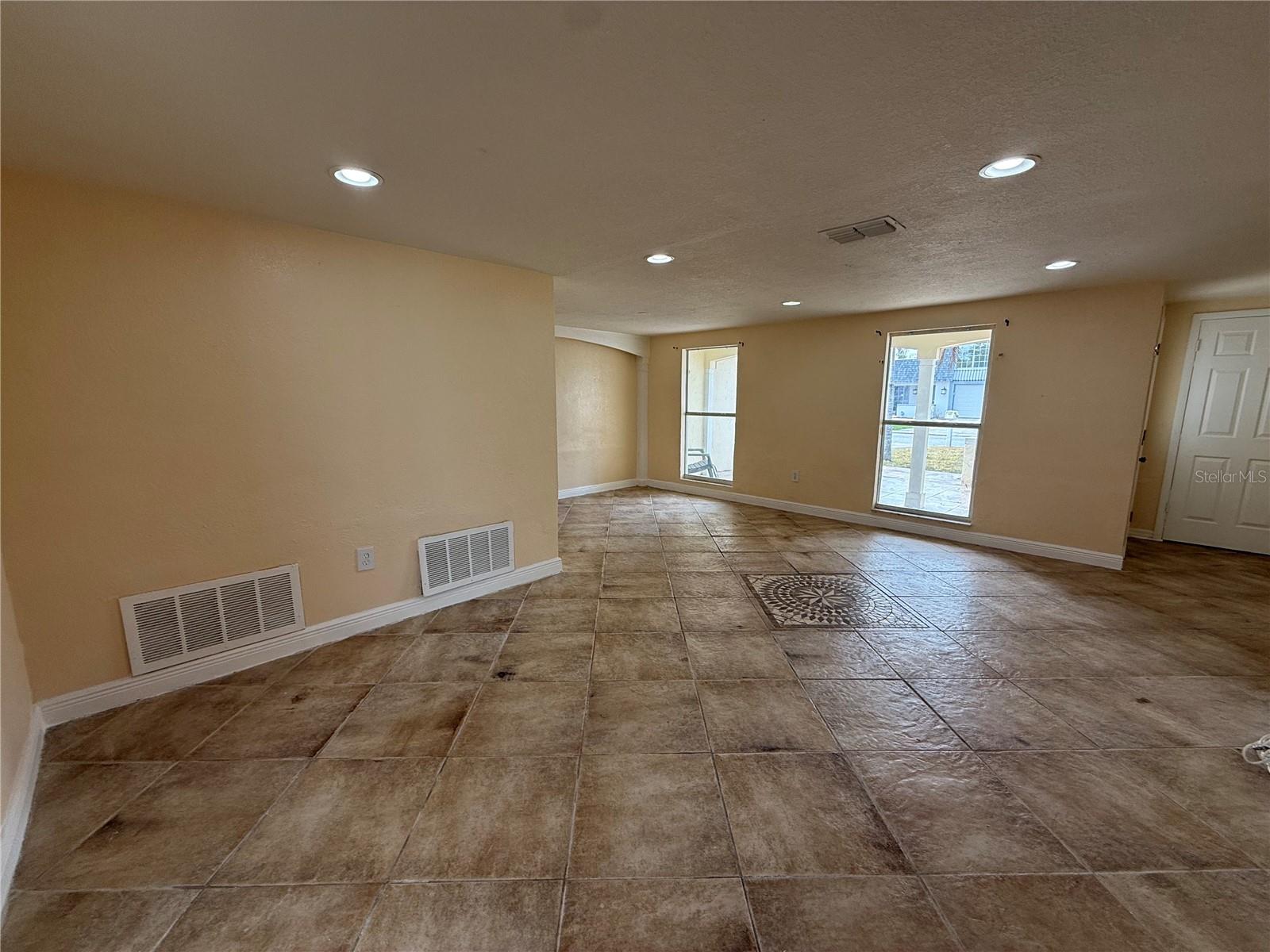 Image 9 of 23 For 3628 Landale Drive