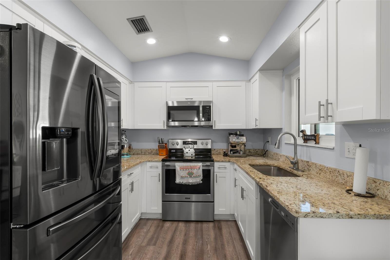 Image 11 of 35 For 9015 108th Avenue