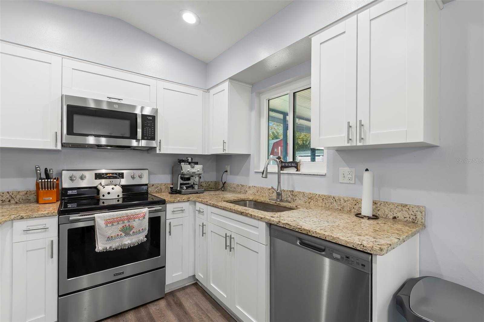 Image 13 of 35 For 9015 108th Avenue