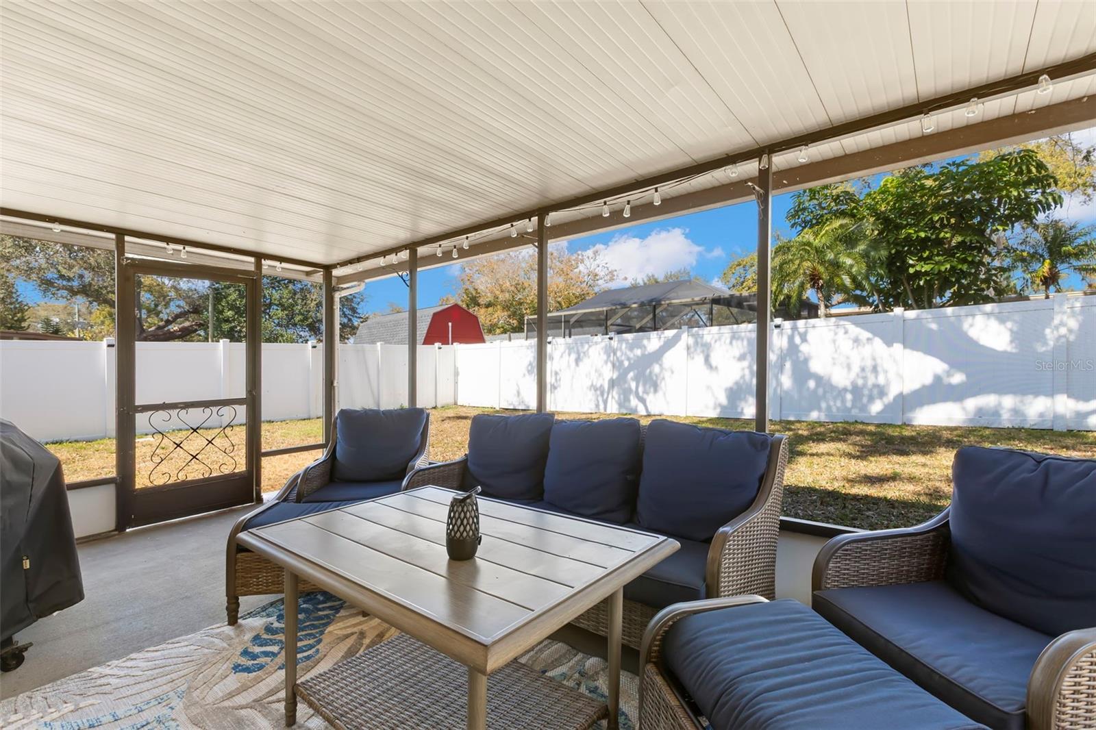 Image 14 of 35 For 9015 108th Avenue