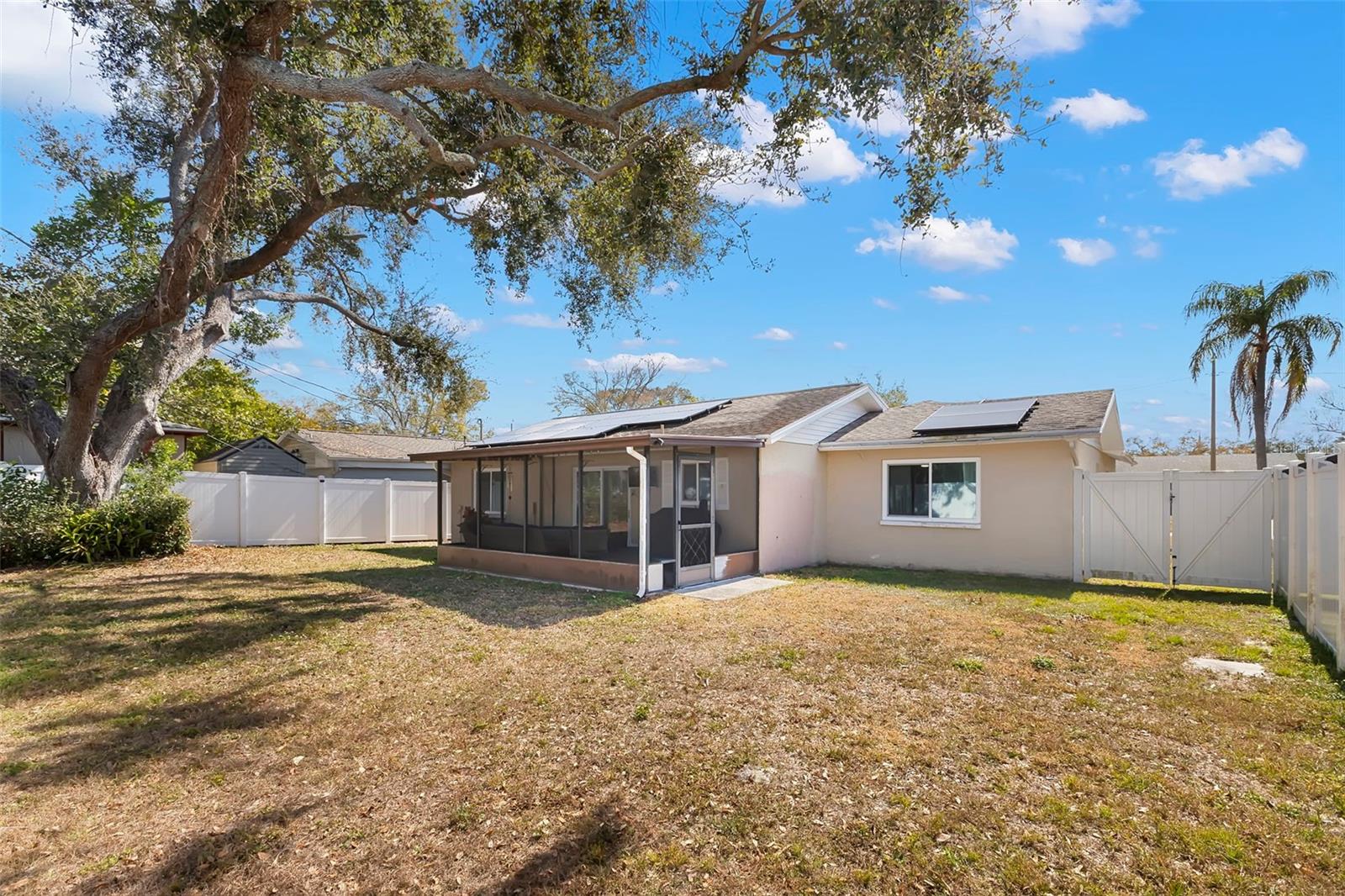 Image 16 of 35 For 9015 108th Avenue