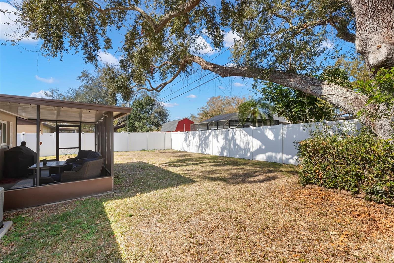 Image 18 of 35 For 9015 108th Avenue