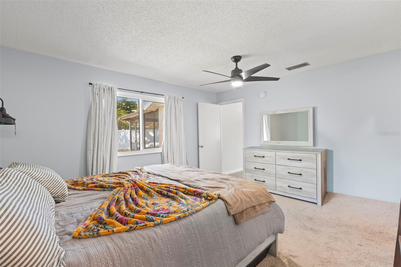 Image 20 of 35 For 9015 108th Avenue