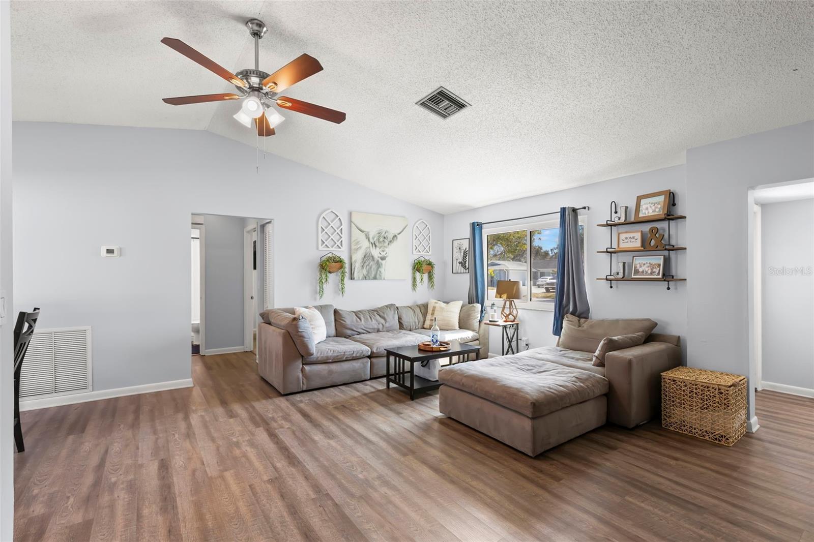 Image 8 of 35 For 9015 108th Avenue