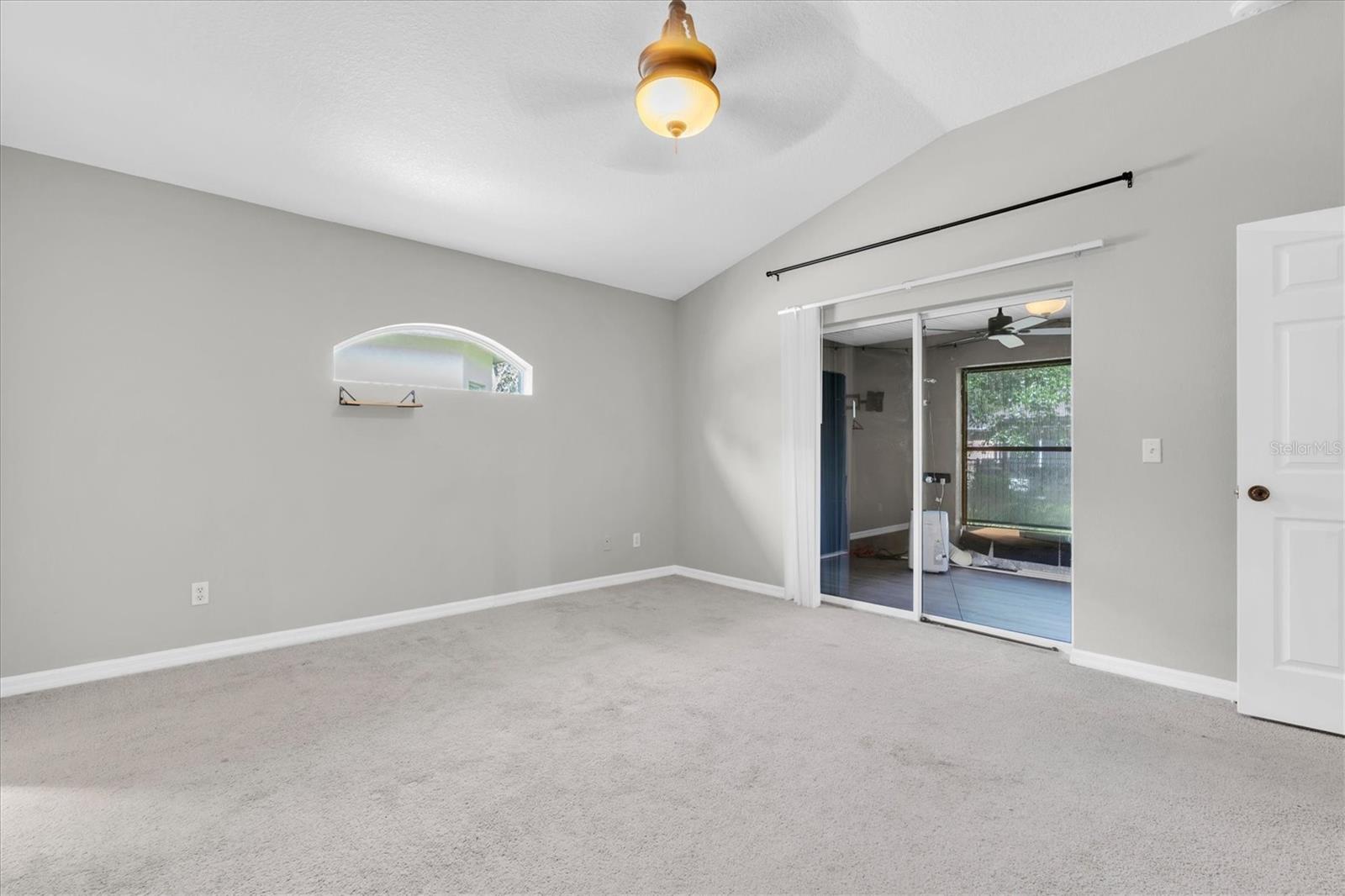 Image 19 of 38 For 16314 Bridgeglade Lane