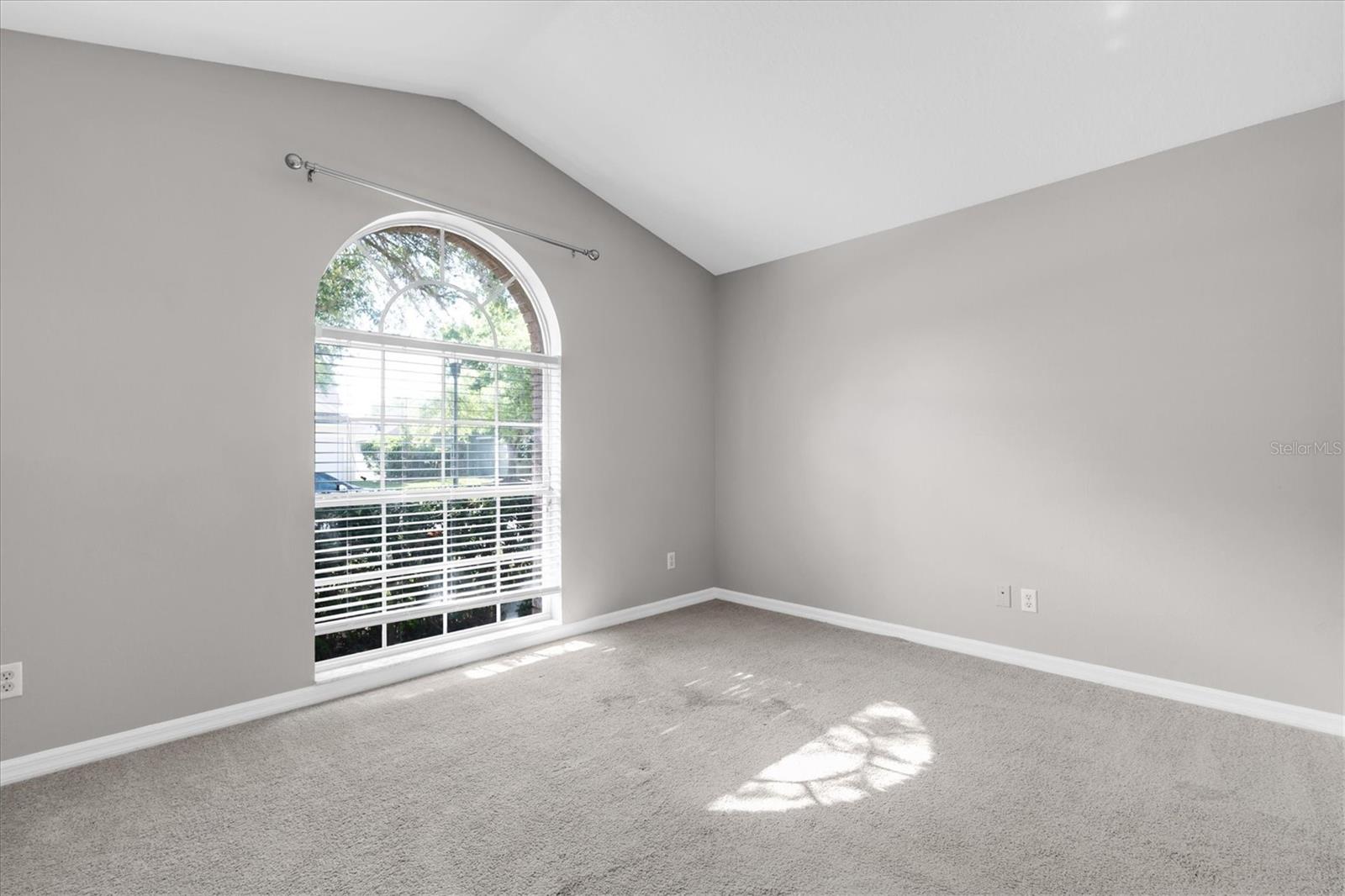 Image 23 of 38 For 16314 Bridgeglade Lane