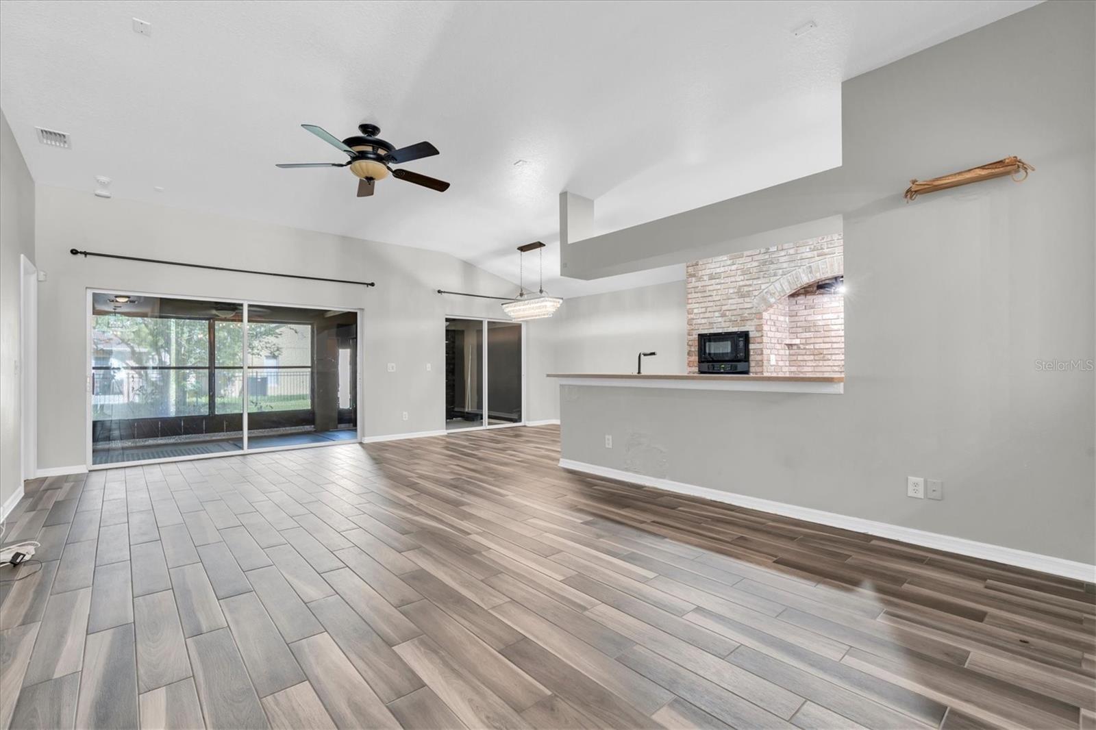 Image 5 of 38 For 16314 Bridgeglade Lane