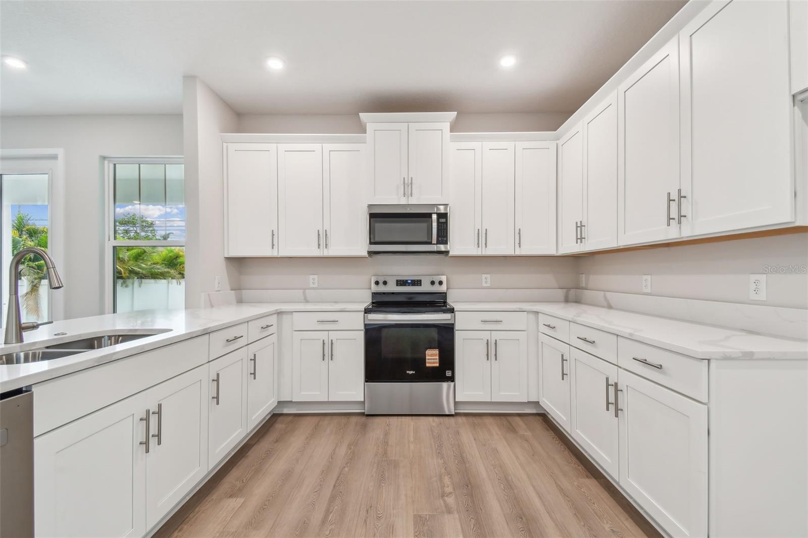 Image 23 of 40 For 5663 Dartmouth Avenue N