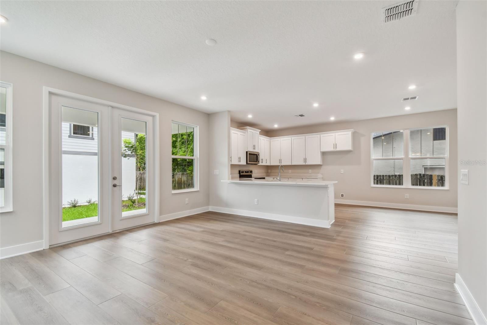 Image 26 of 40 For 5663 Dartmouth Avenue N