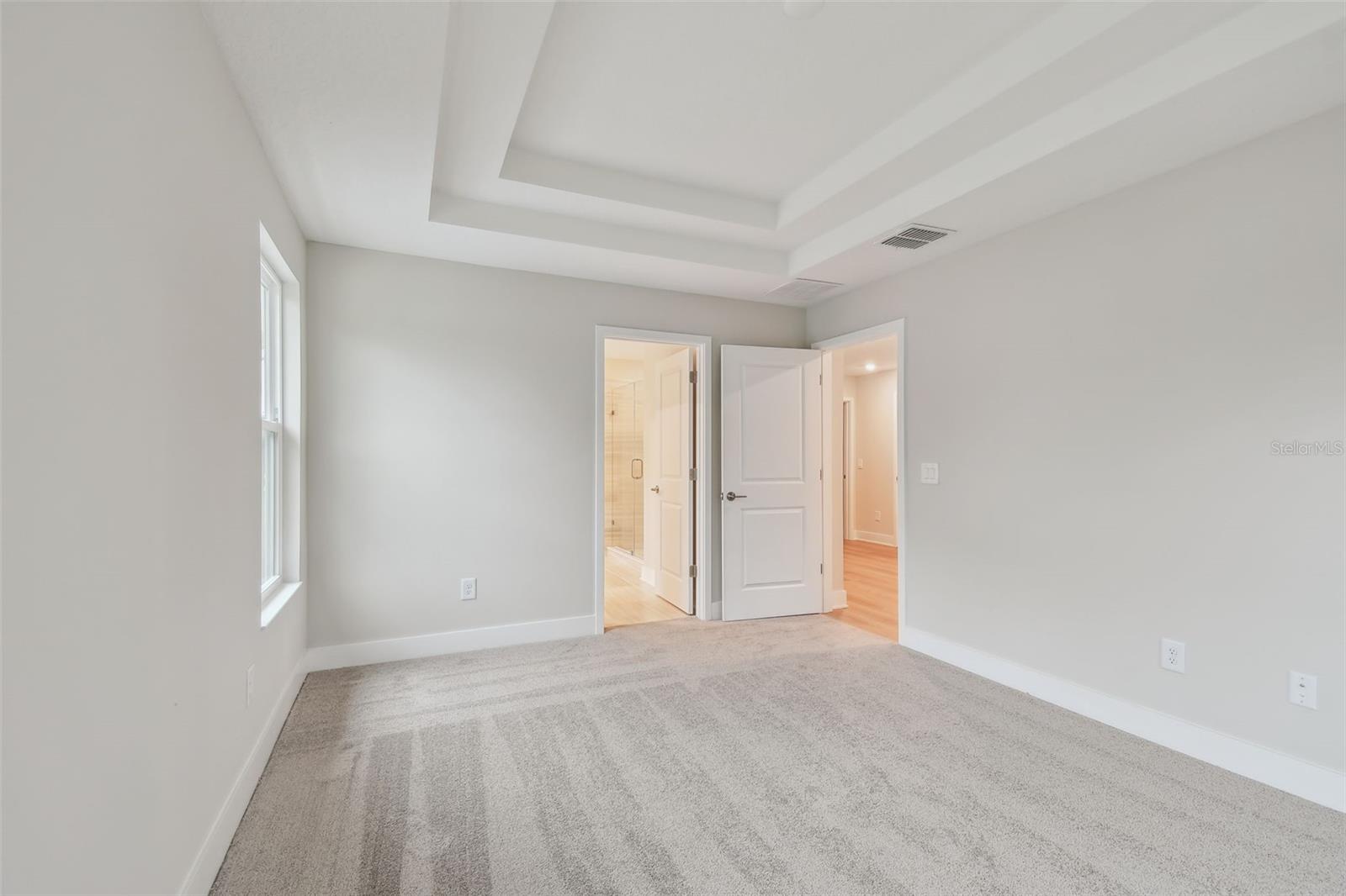 Image 31 of 40 For 5663 Dartmouth Avenue N