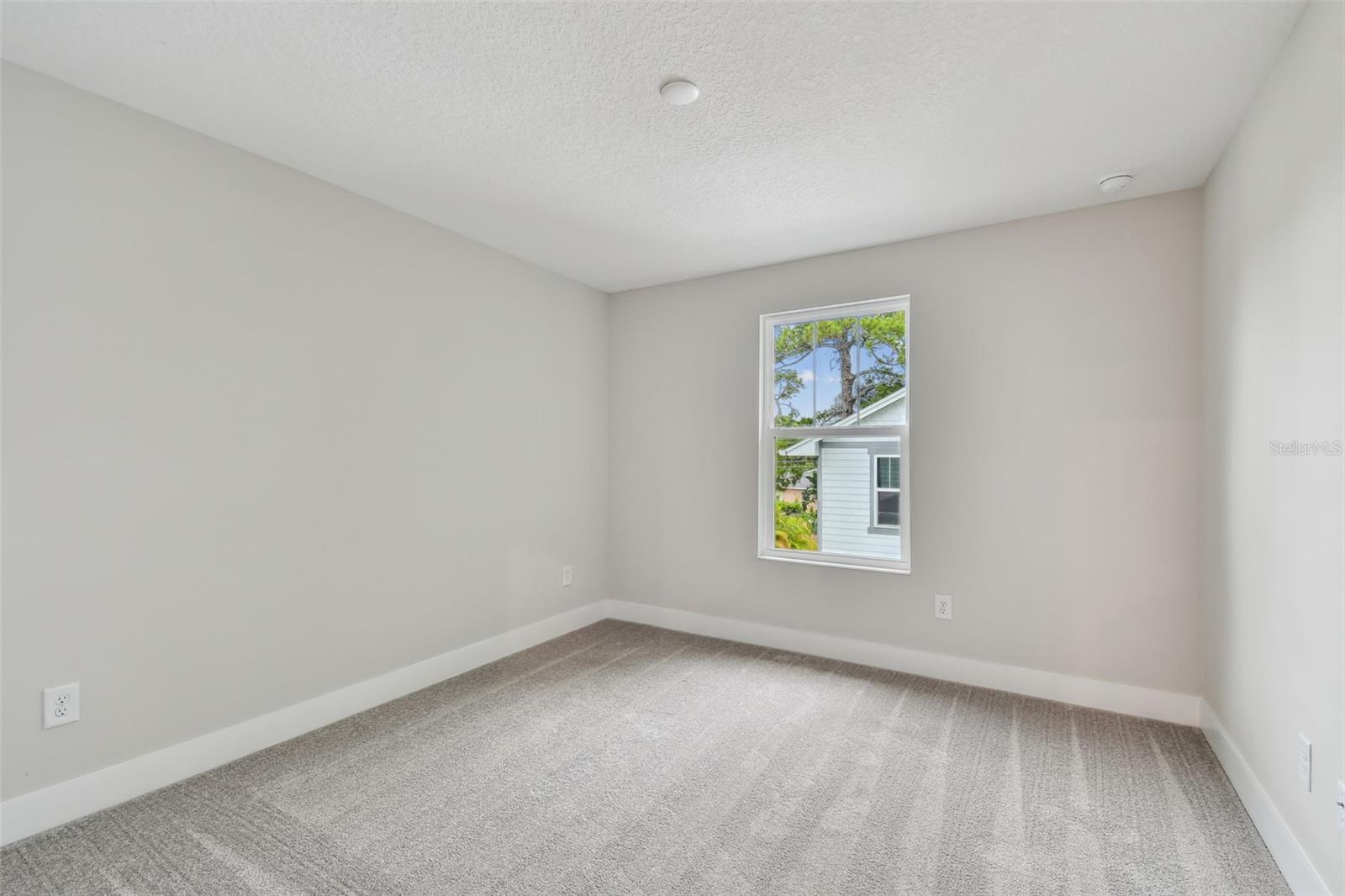 Image 38 of 40 For 5663 Dartmouth Avenue N