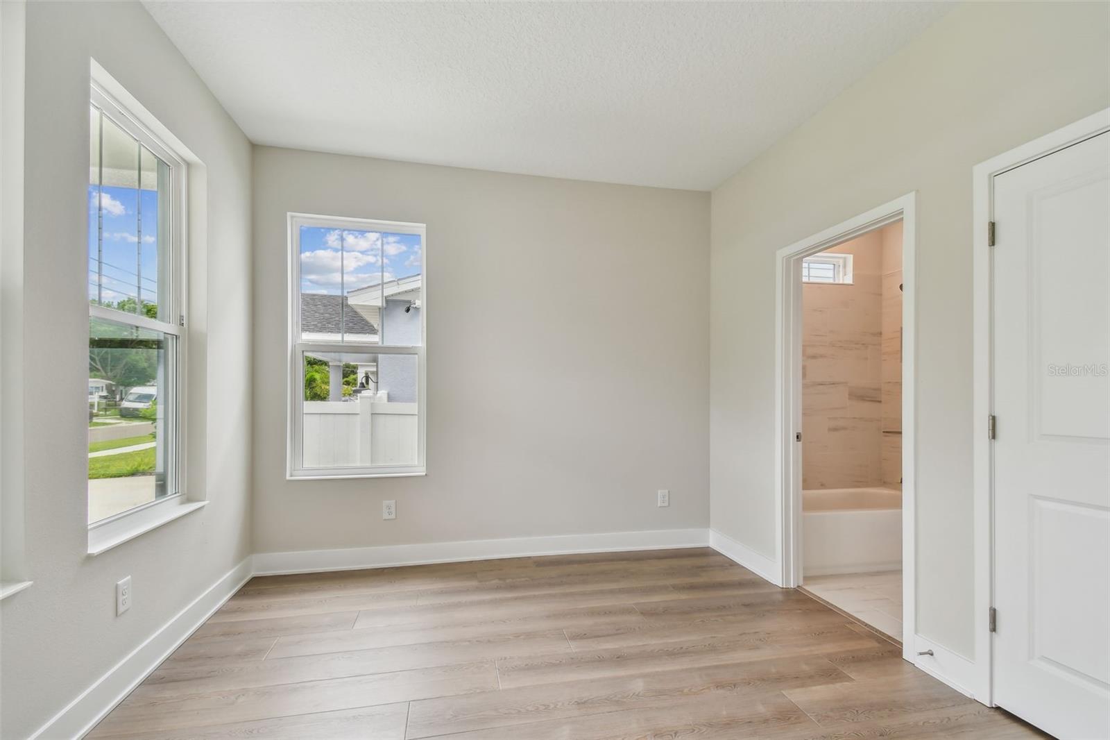 Image 9 of 40 For 5663 Dartmouth Avenue N