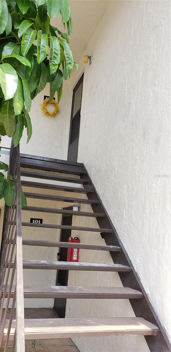 Image 23 of 28 For 7701 Starkey Road 102