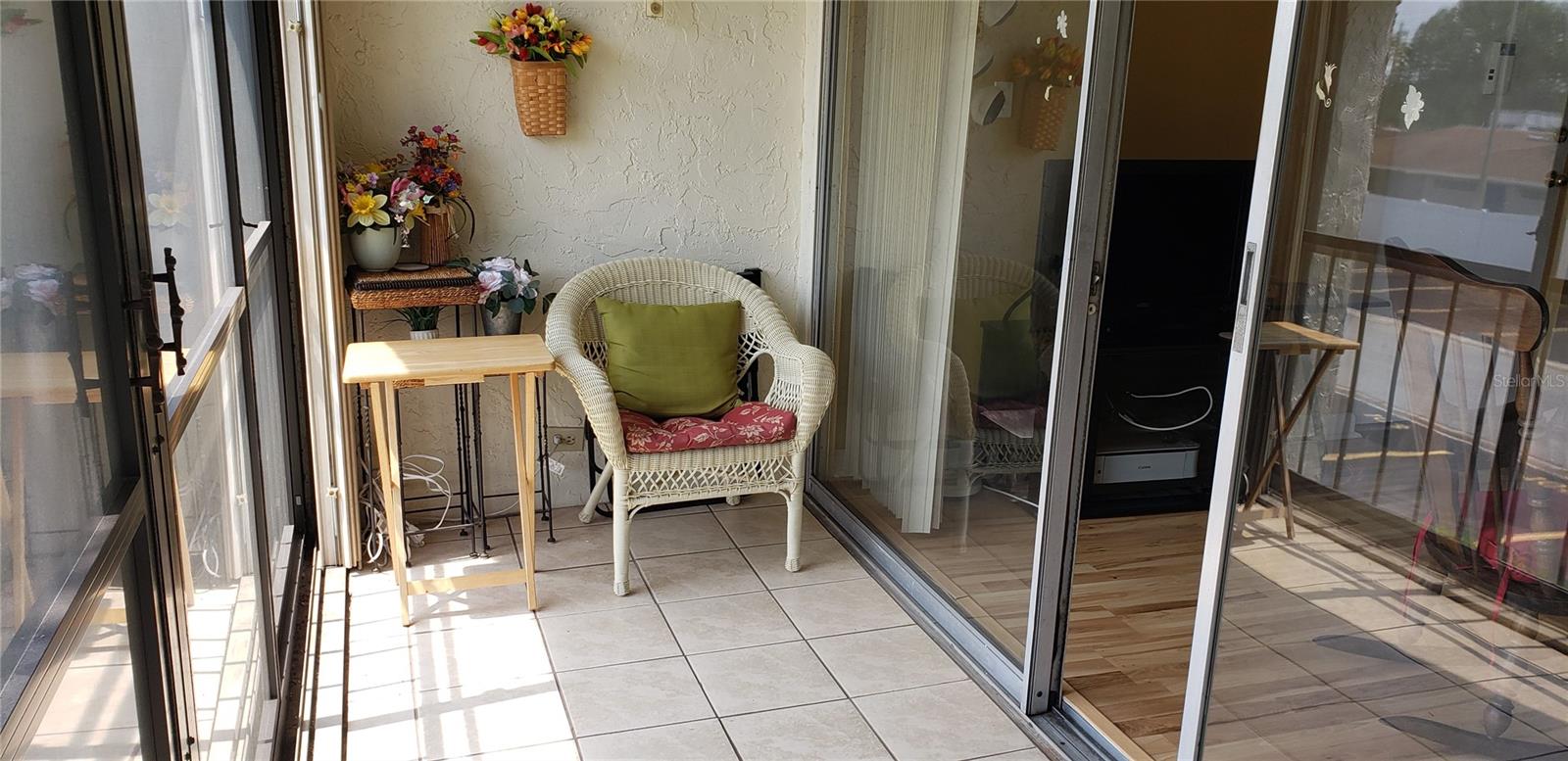 Image 6 of 28 For 7701 Starkey Road 102