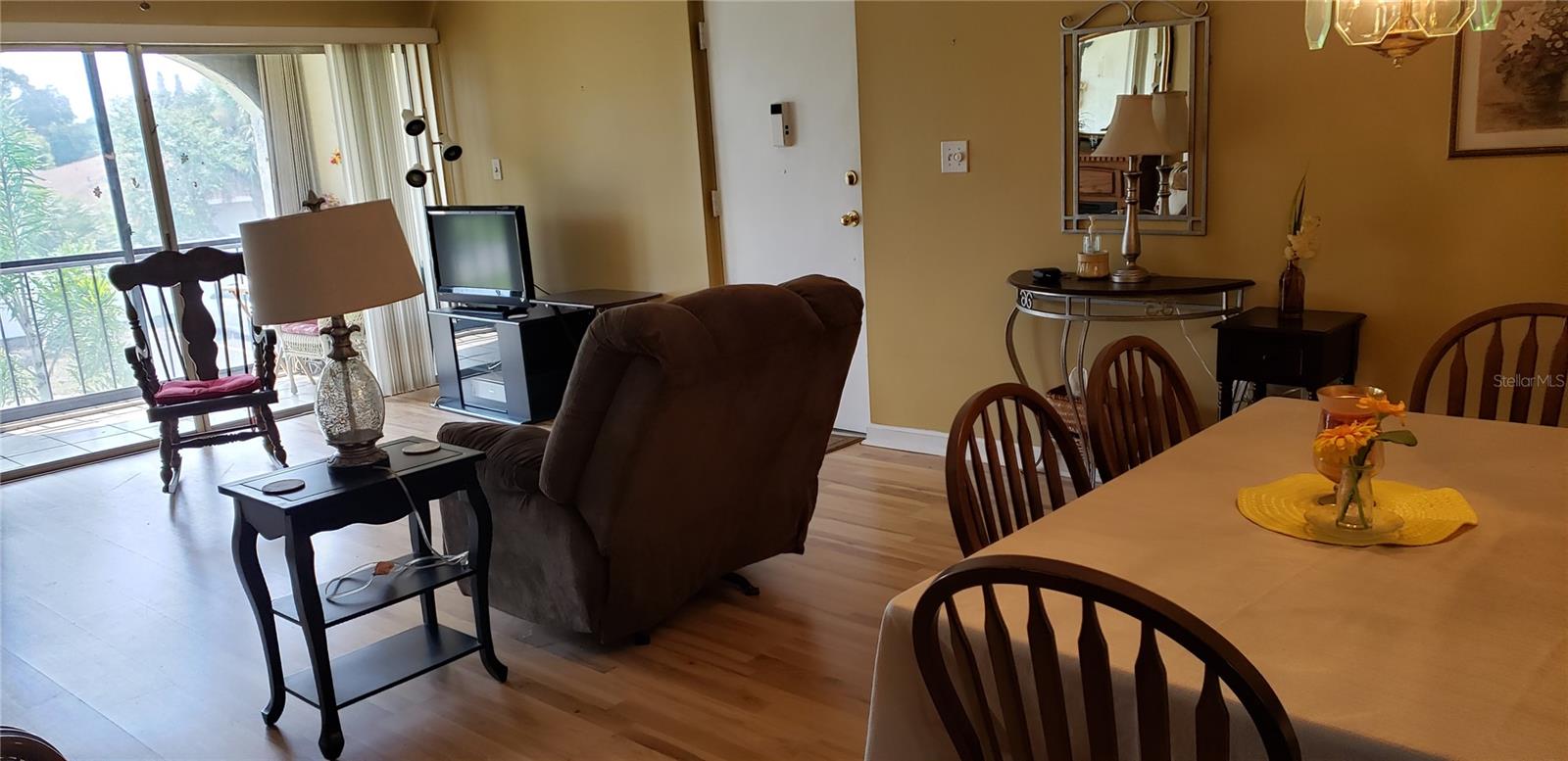 Image 9 of 28 For 7701 Starkey Road 102