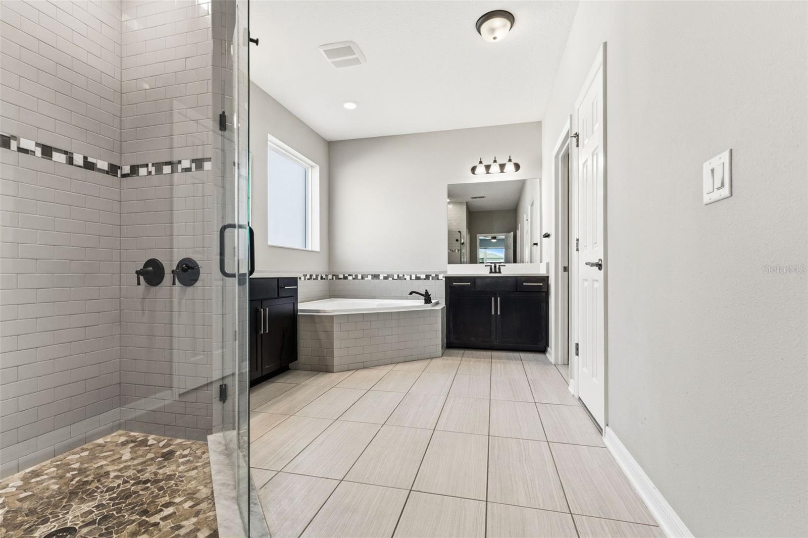 Image 39 of 97 For 19324 Eagle Creek Lane Lane