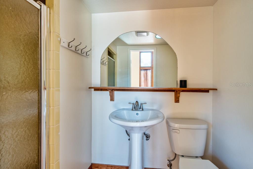 Listing photo id 22 for 16123 Lake Burrell Drive