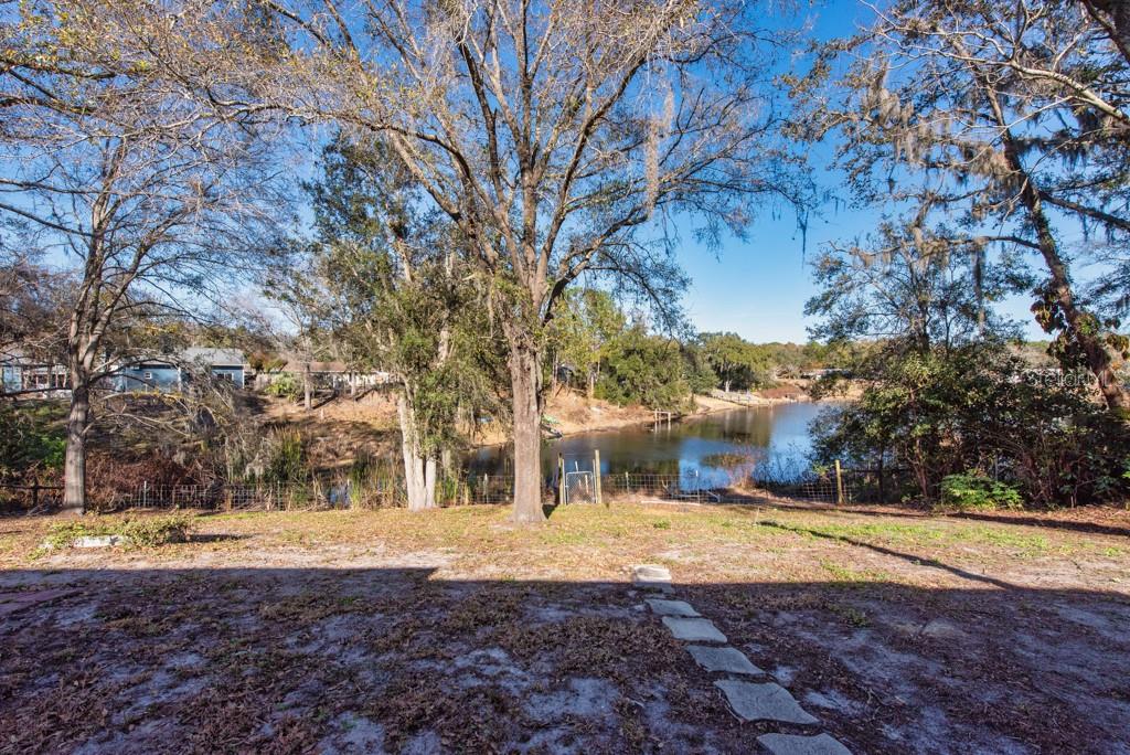 Listing photo id 26 for 16123 Lake Burrell Drive