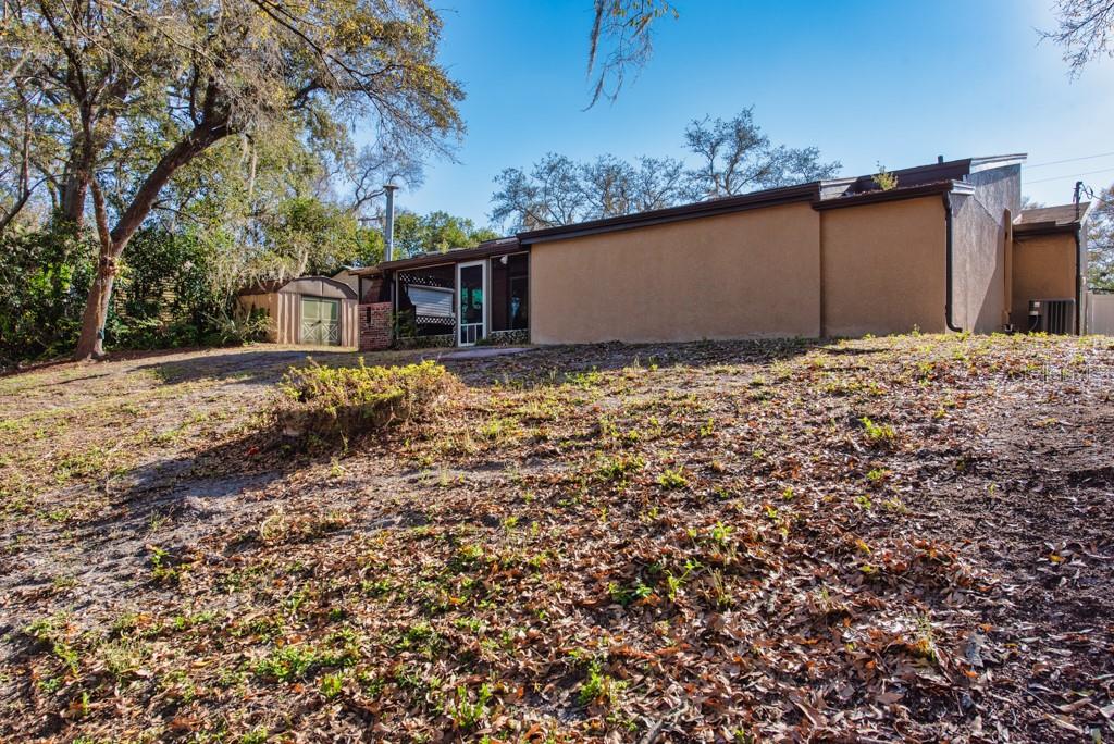 Listing photo id 28 for 16123 Lake Burrell Drive