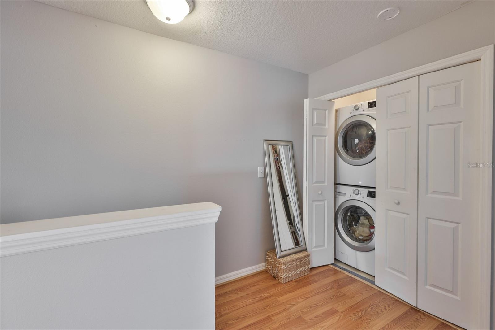 Listing photo id 9 for 12349 Country White Circle