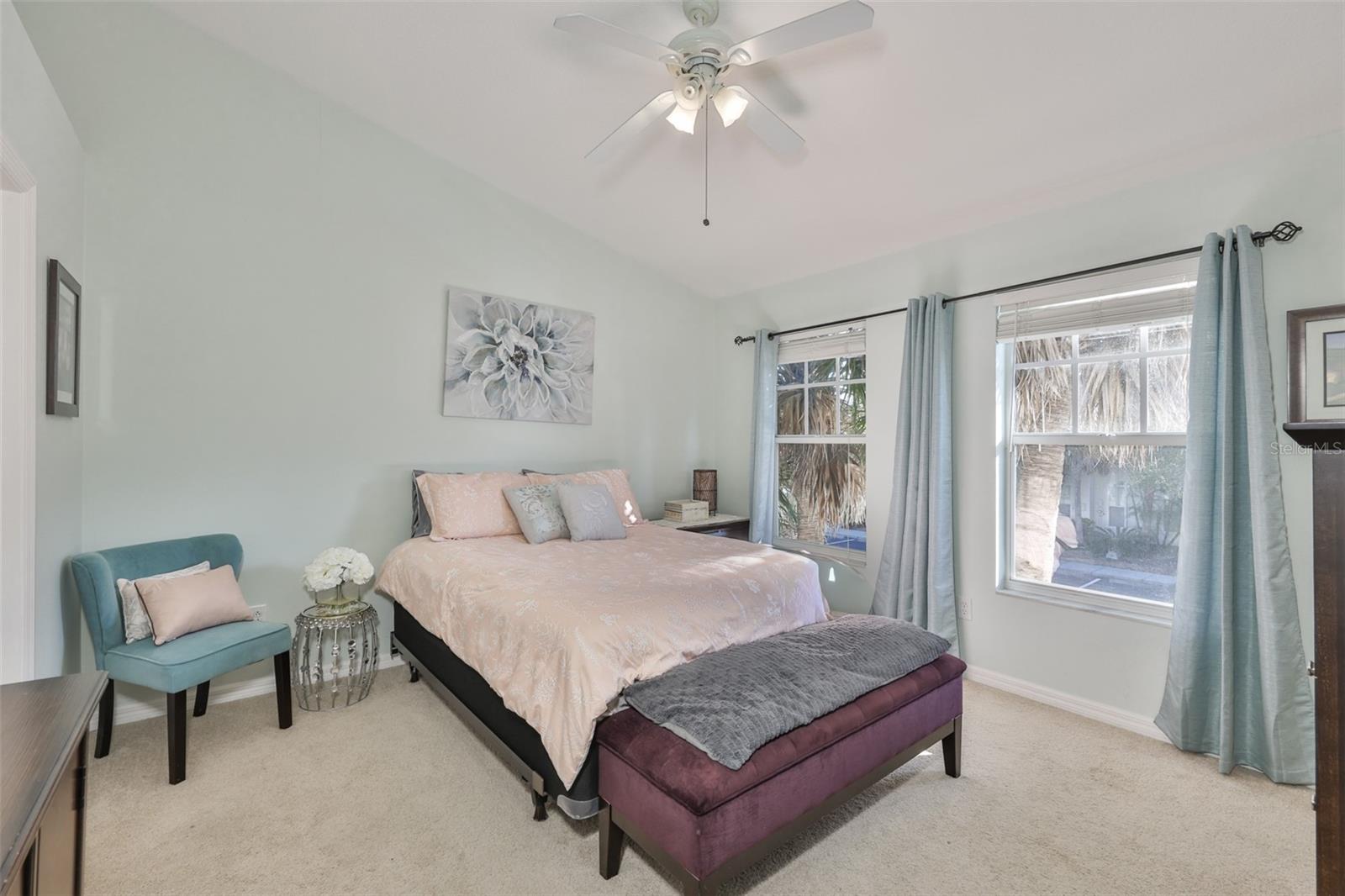 Listing photo id 13 for 12349 Country White Circle