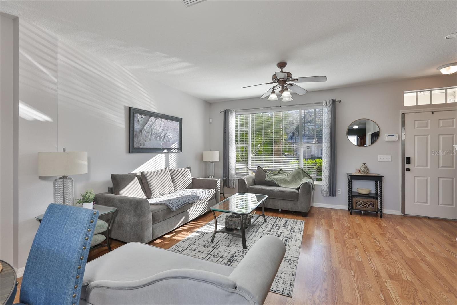 Listing photo id 2 for 12349 Country White Circle