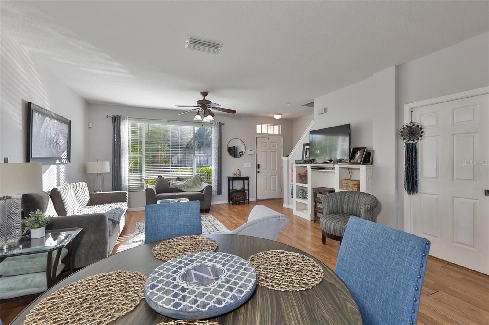 Listing photo id 3 for 12349 Country White Circle