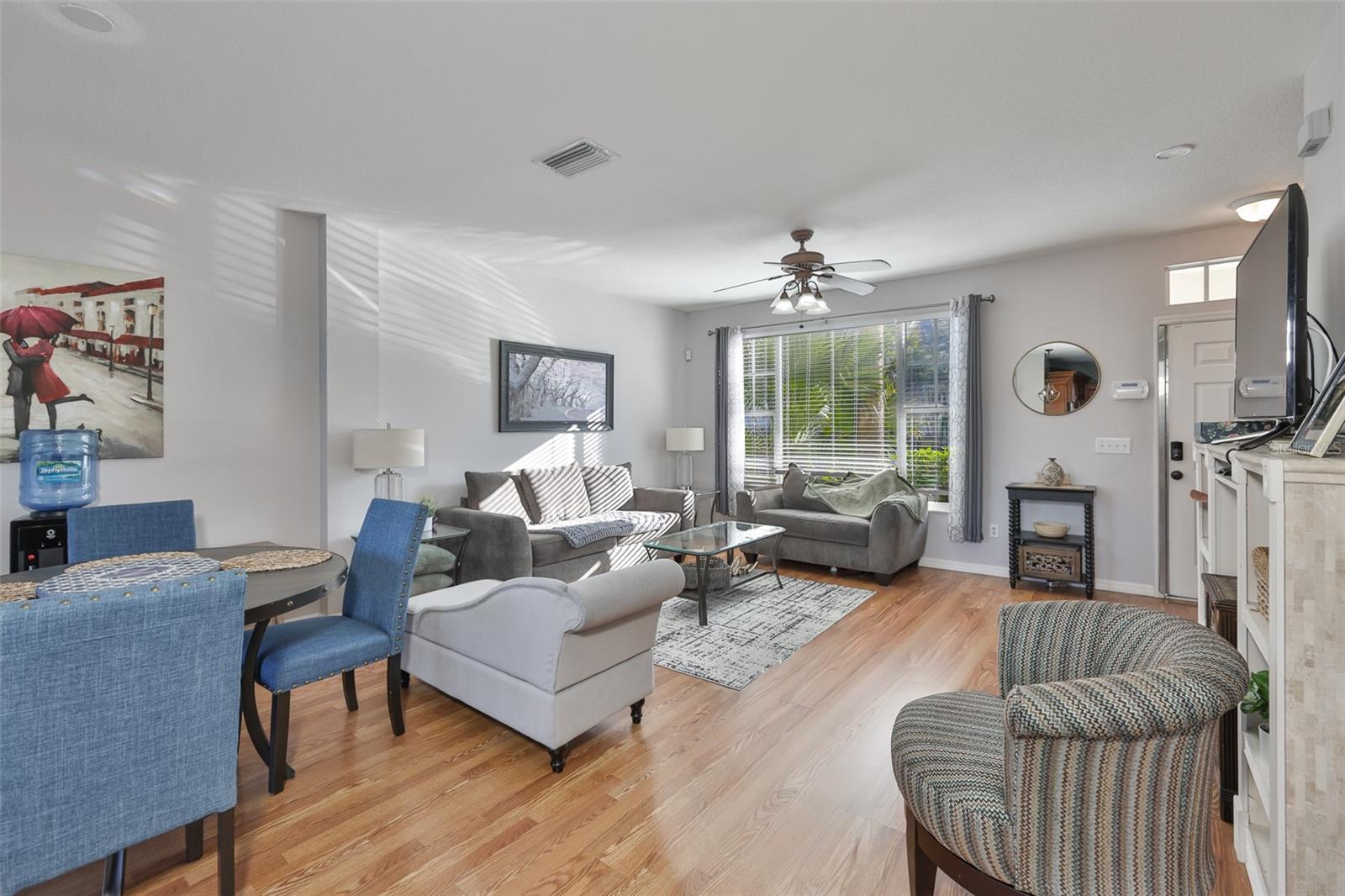 Listing photo id 4 for 12349 Country White Circle