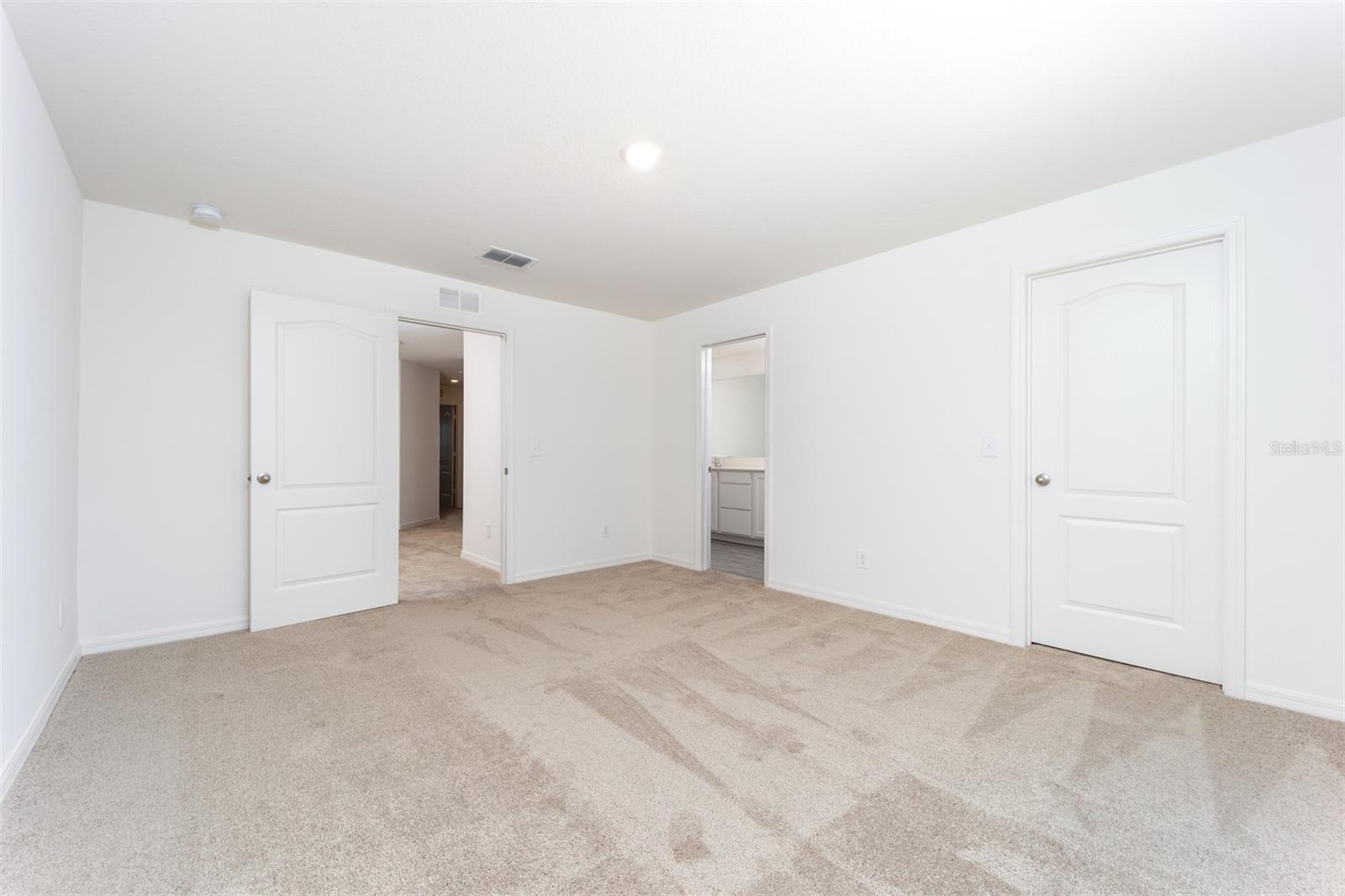 Image 11 of 16 For 703 Poppy Lane