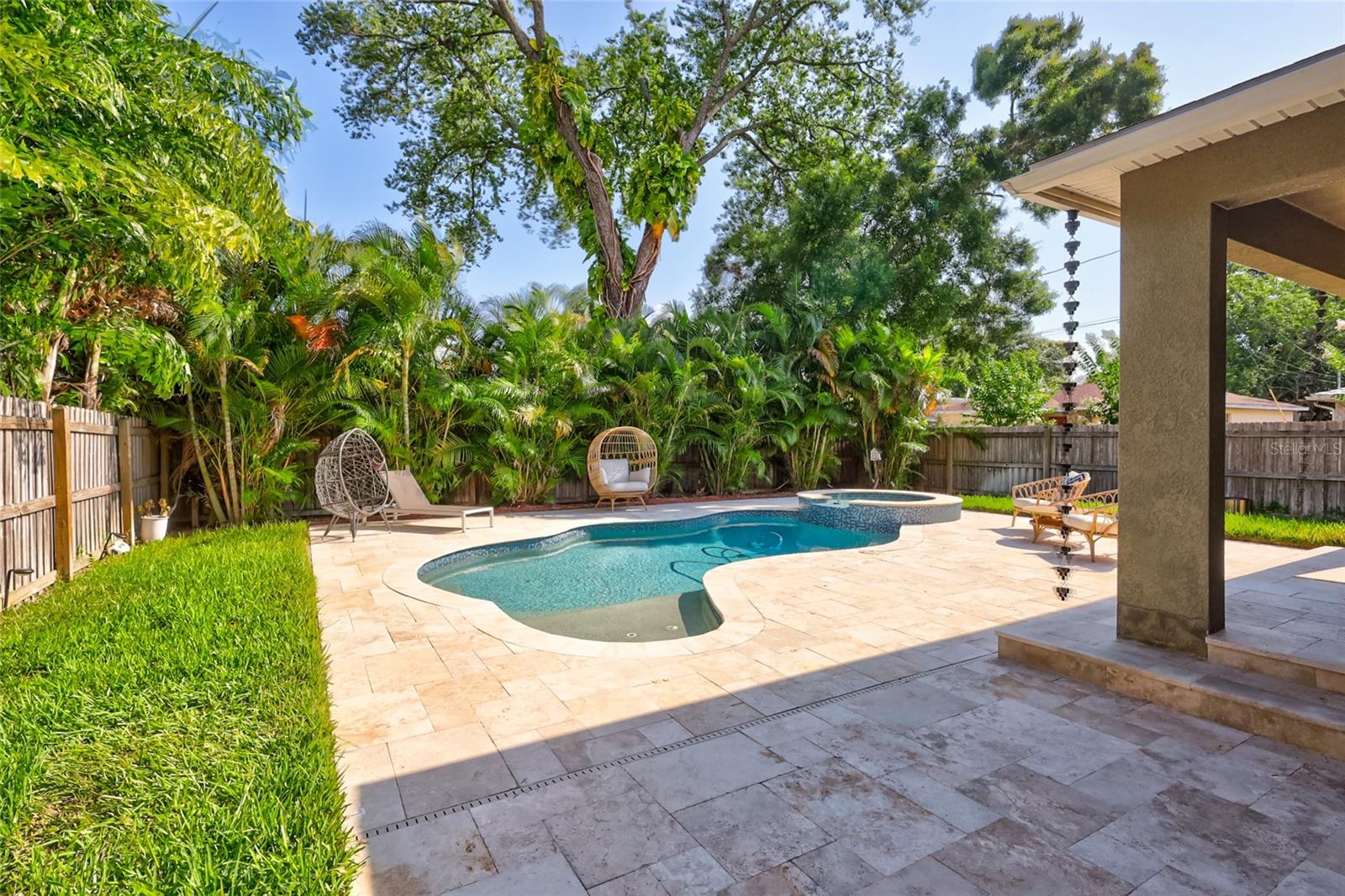 Image 22 of 52 For 3412 Cass Street