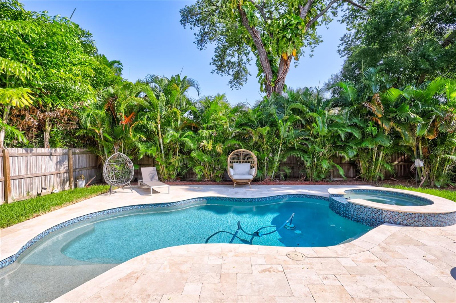 Image 29 of 52 For 3412 Cass Street