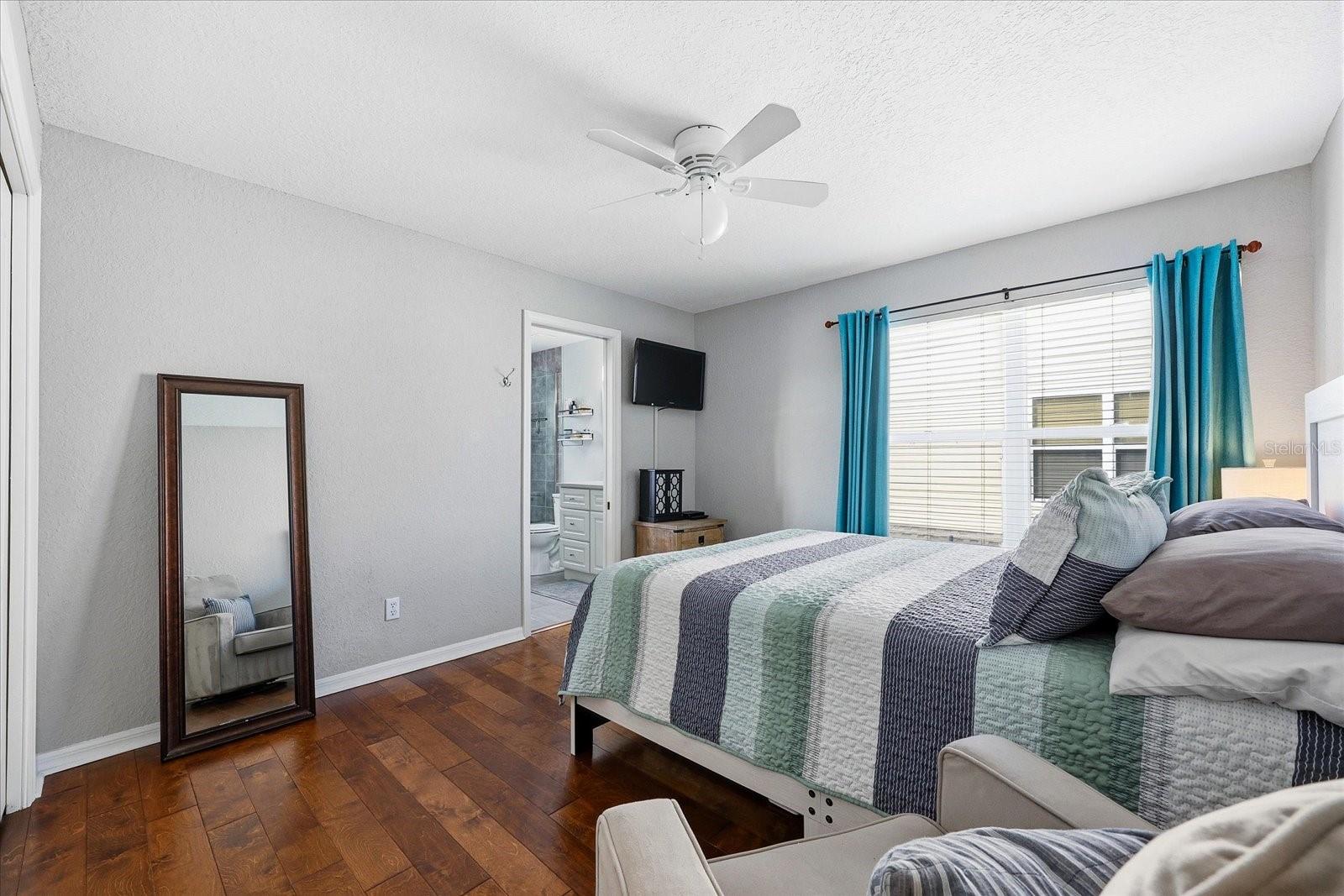 Image 34 of 61 For 1050 Starkey Road 2301