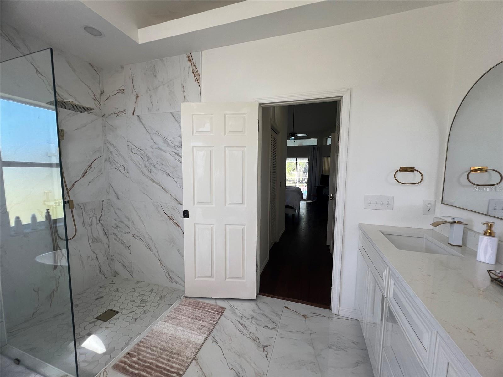 Listing photo id 18 for 14189 Cornewall Lane