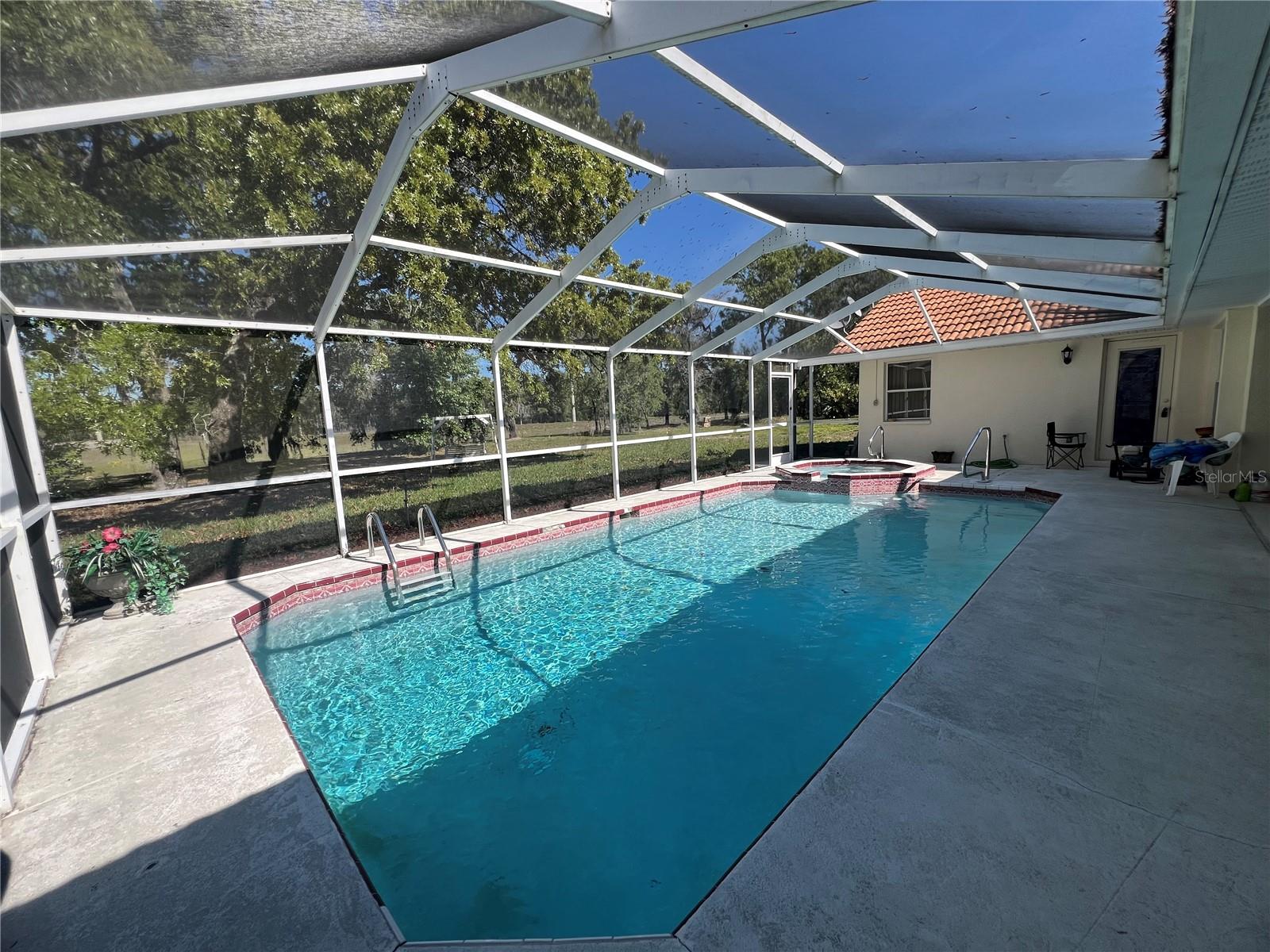 Listing photo id 31 for 14189 Cornewall Lane