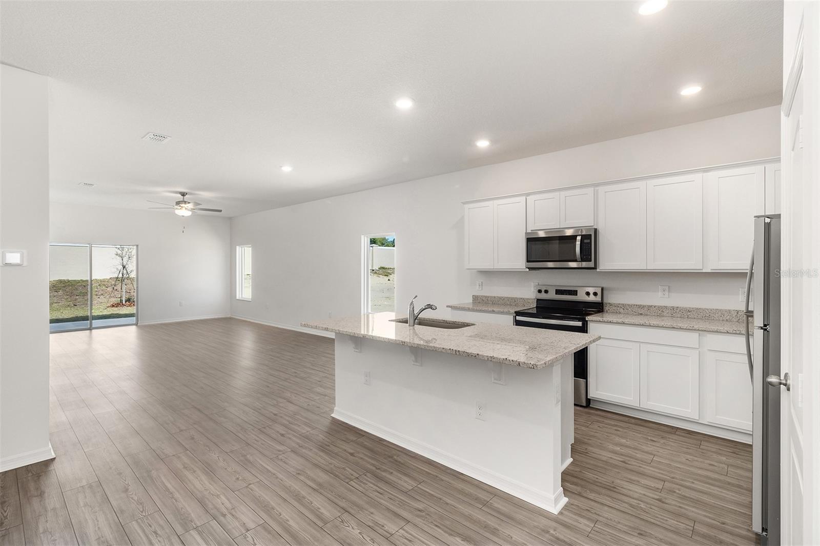 Image 3 of 20 For 1633 Nantucket Way