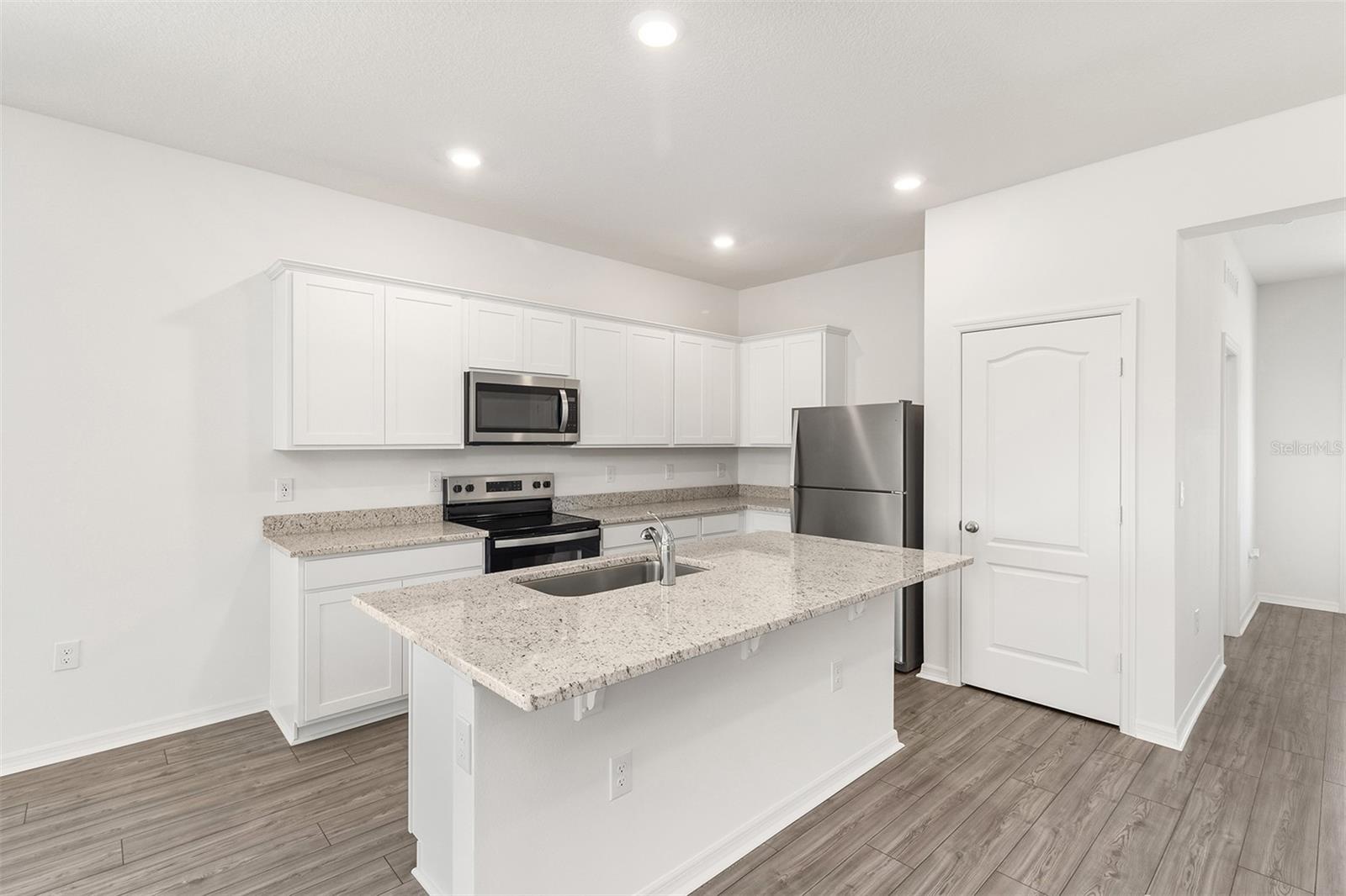 Image 5 of 20 For 1633 Nantucket Way