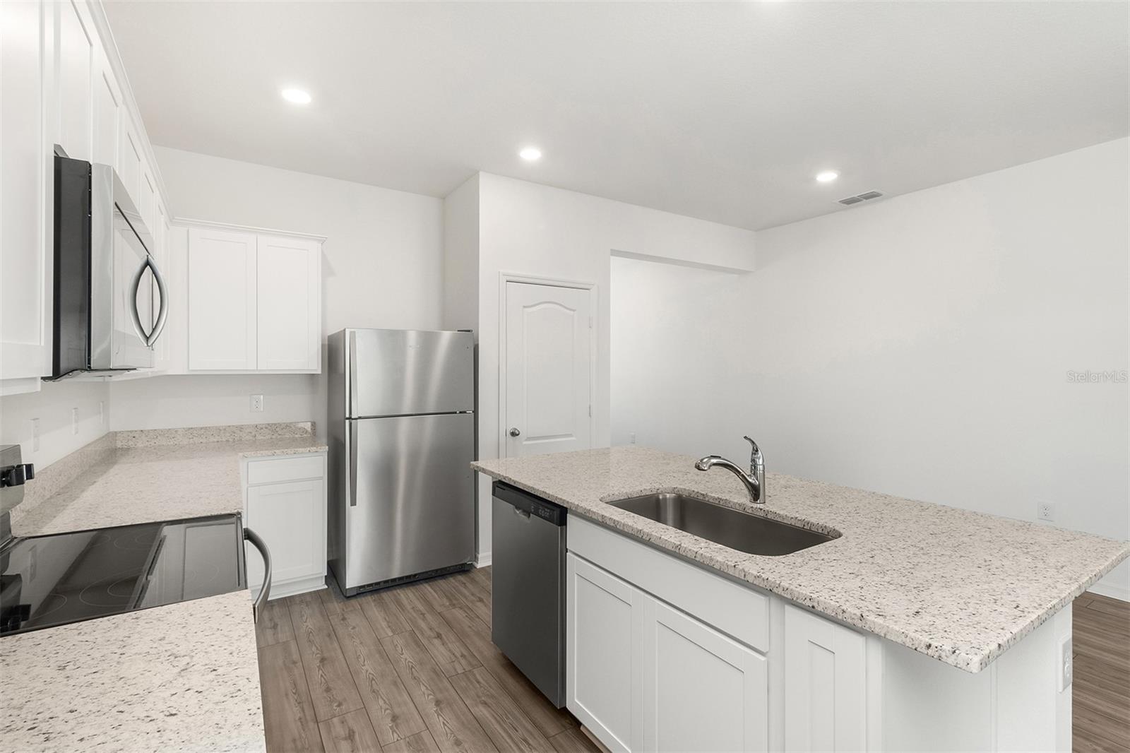 Image 7 of 20 For 1633 Nantucket Way