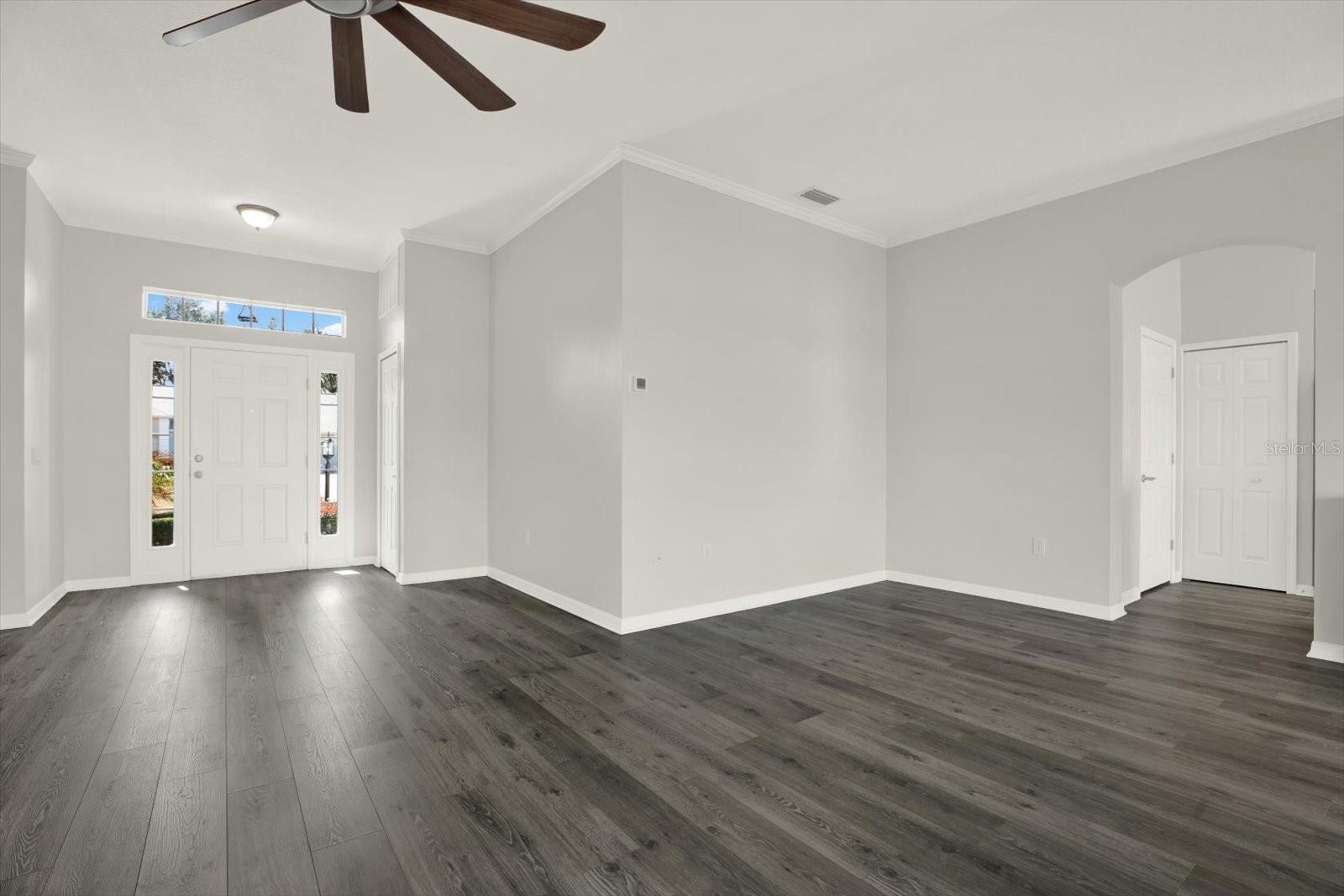 Image 9 of 68 For 11013 Torrey Pines Court